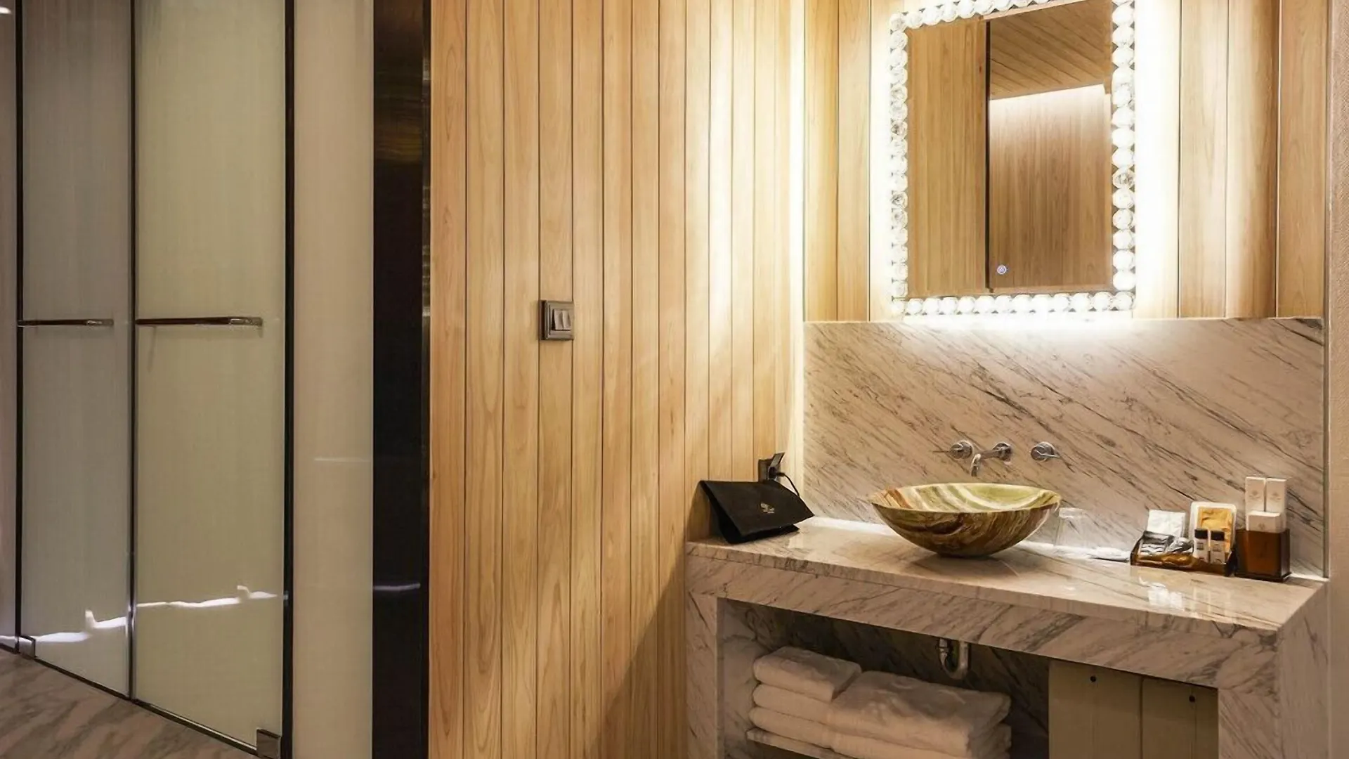 ***  Incheon Guwol Hotel Bay 204 South Korea